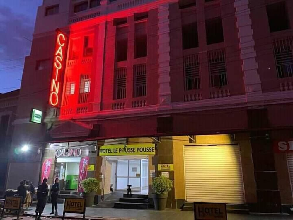 Фото отеля 1