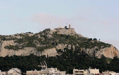 Гостиница Top of the city Central studio with Acropolis View в Афинах