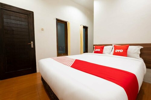 Гостиница Oyo 1695 Royal Senggigi Hotel