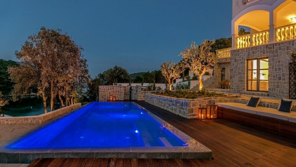 Фото Beachfront Villa Feodora Grande