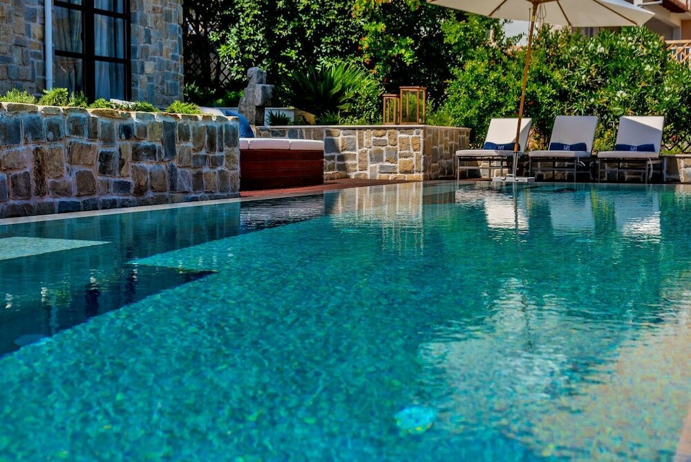 Фото Beachfront Villa Feodora Grande