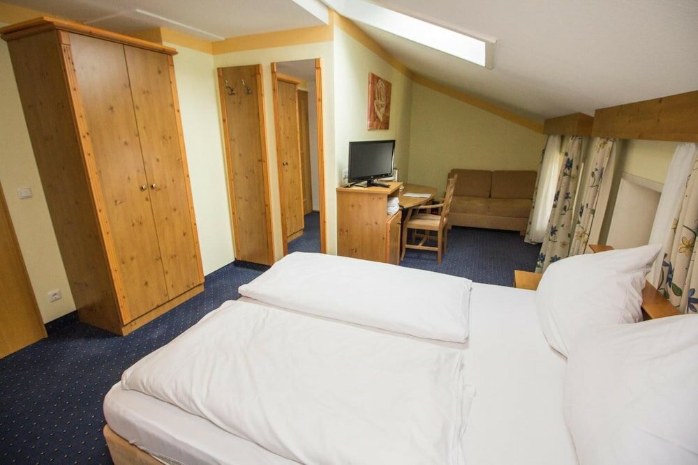 Фото Hotel-Pension Marienhof