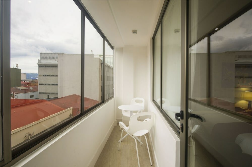 Фото Balmoral Suites