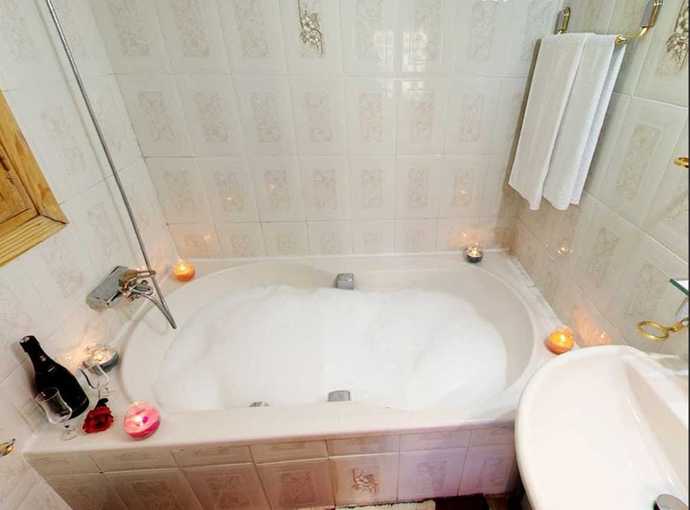 Фото Hostal Rural Valverde