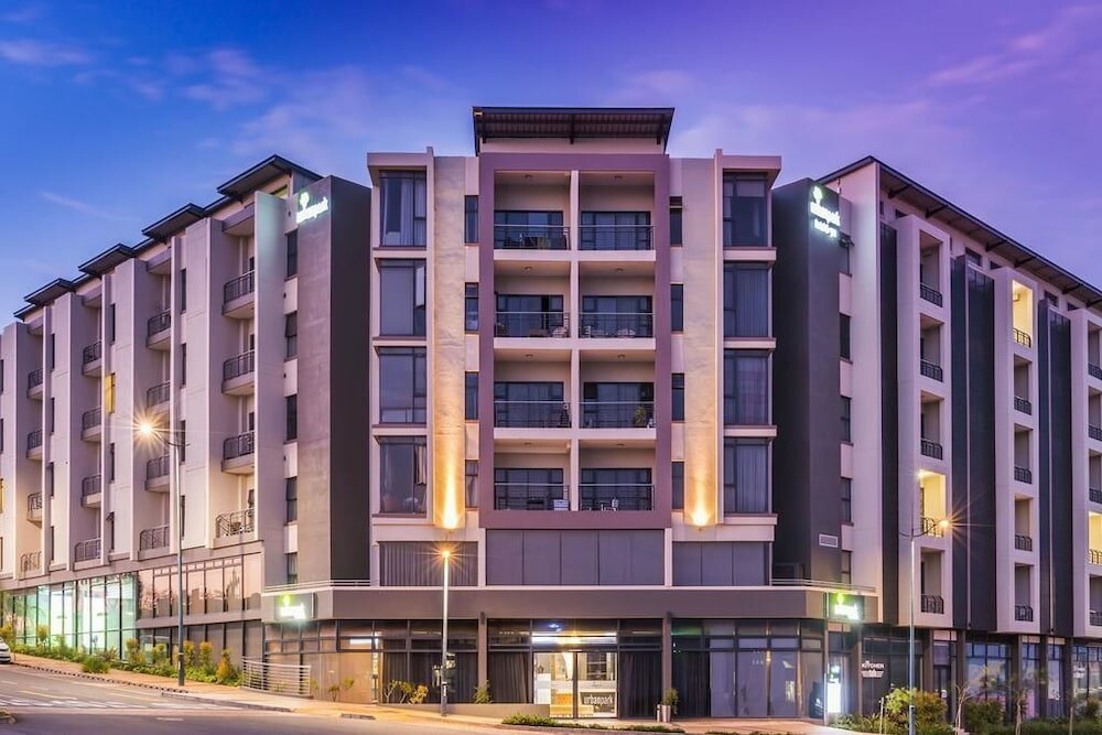 Фото отеля 1