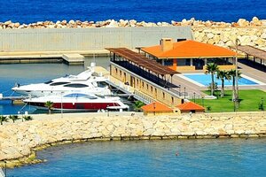Гостиница Jiyeh Marina Resort Hotel & Chalets