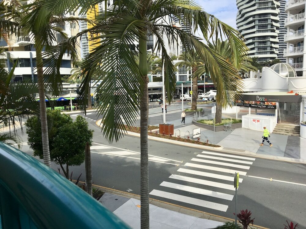 Фото Cha Private Apts Aruba Beach