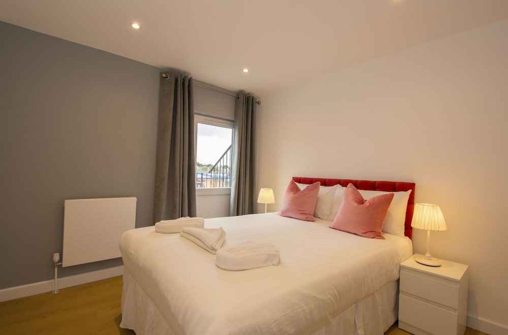 Фото London Deluxe Apartments