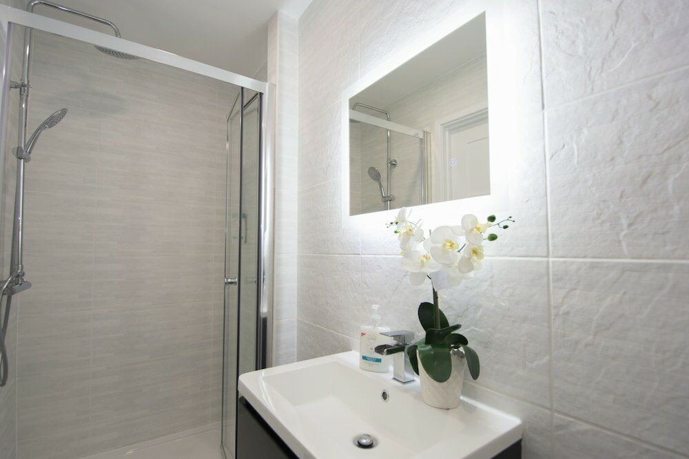 Фото London Deluxe Apartments