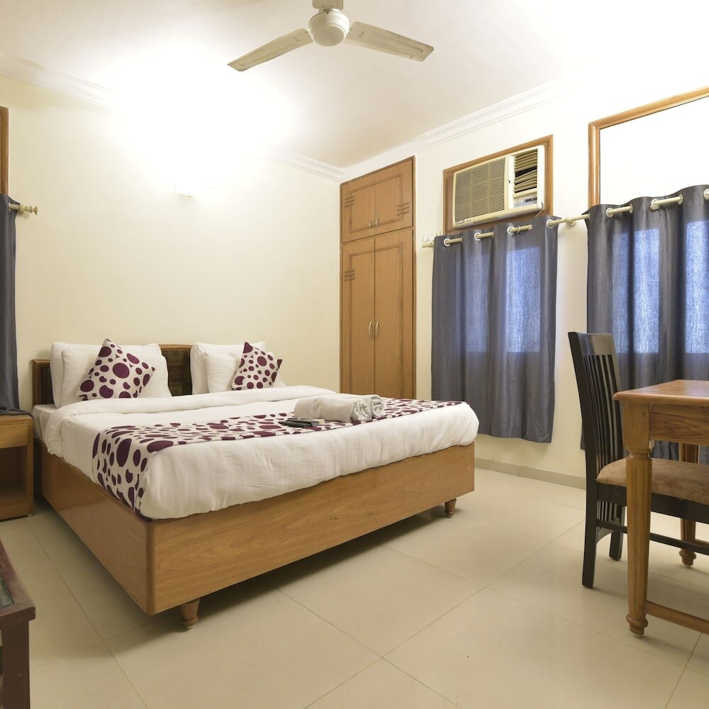 Фото Hotel Airport Plaza