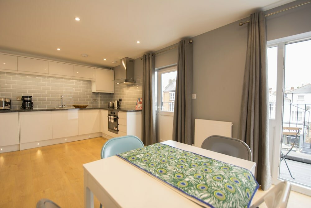 Фото London Deluxe Apartments