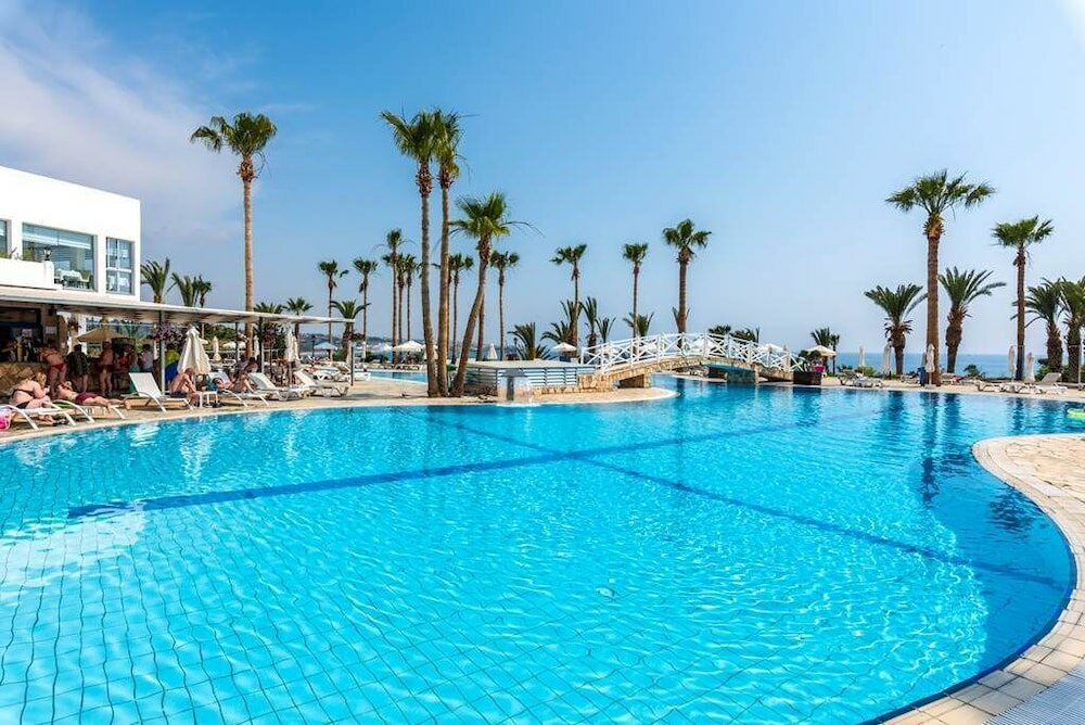 Фото Ascos Coral Beach Hotel by Tsokkos