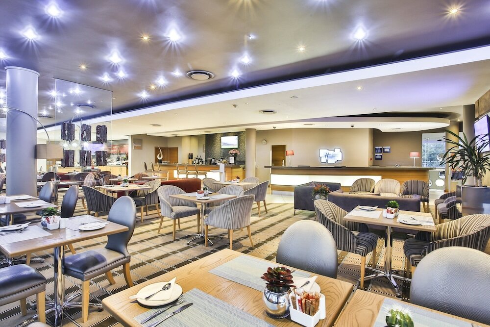 Фото Holiday Inn Express Sandton Woodmead, an Ihg Hotel