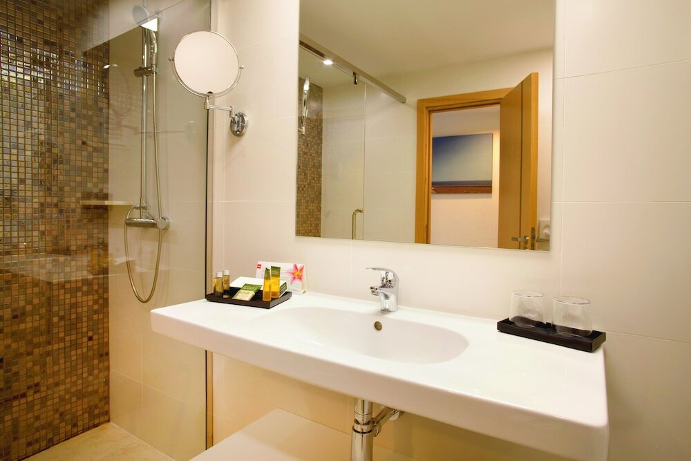 Фото Hotel Riu La Mola