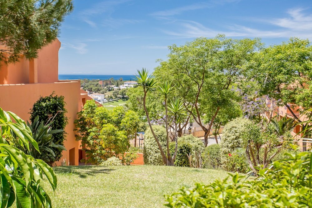 Фото Luxurious and Spacious, 3 bedroom apartment Za16