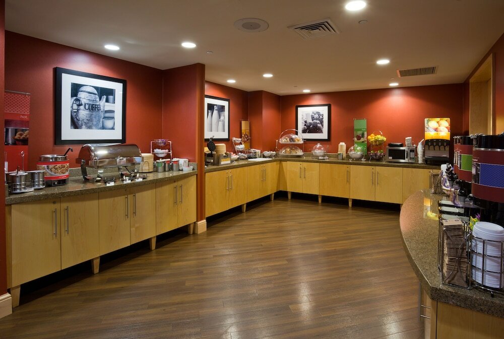 Фото Hampton Inn & Suites Madison-West