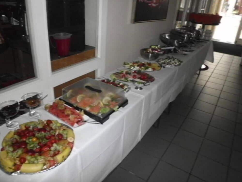 Фото Pension Altstadt Cafe