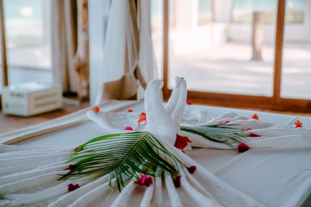 Фото Tiki Beach Club and Resort