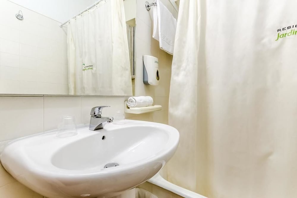 Фото Residencial Jardim da Amadora