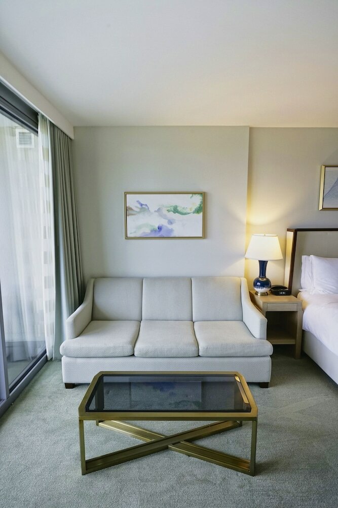 Фото The Ritz-Carlton Residences, Waikiki Beach