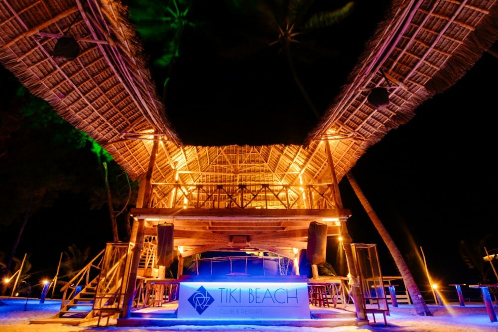 Фото Tiki Beach Club and Resort