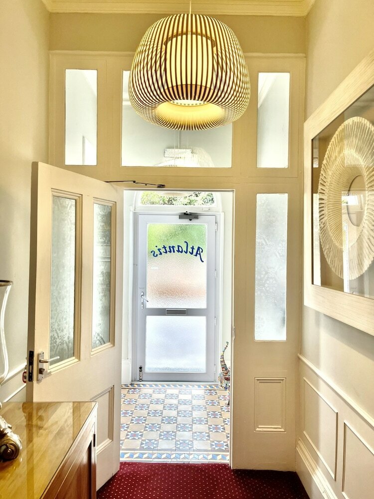 Фото Atlantis Holiday Apartments