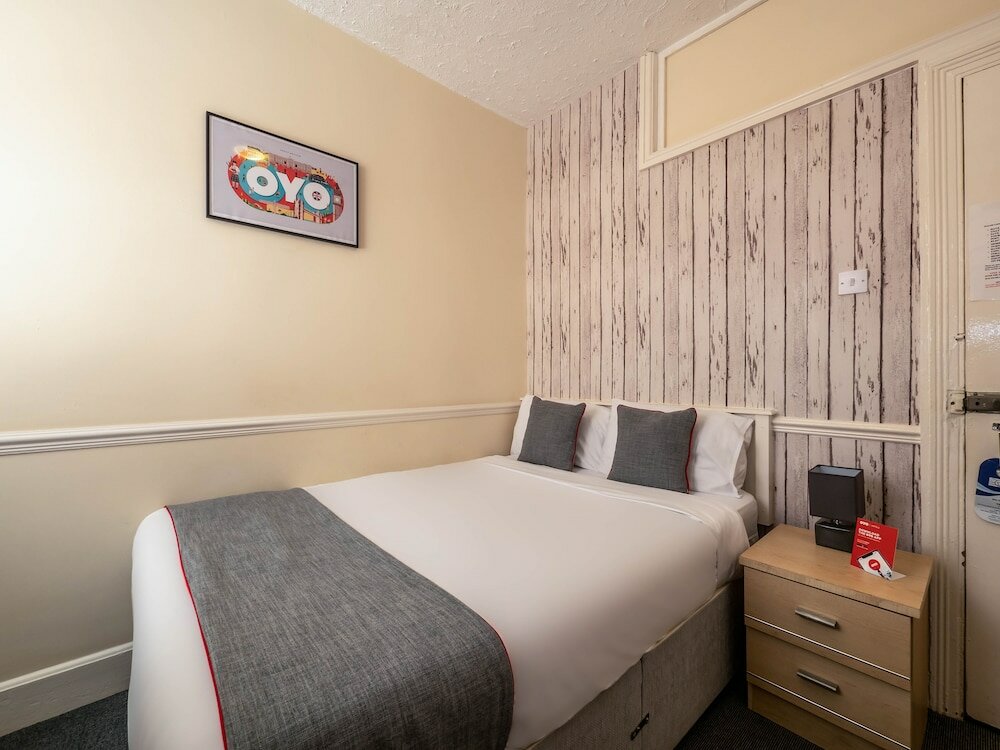 Фото Oyo Pier Hotel Rhyl