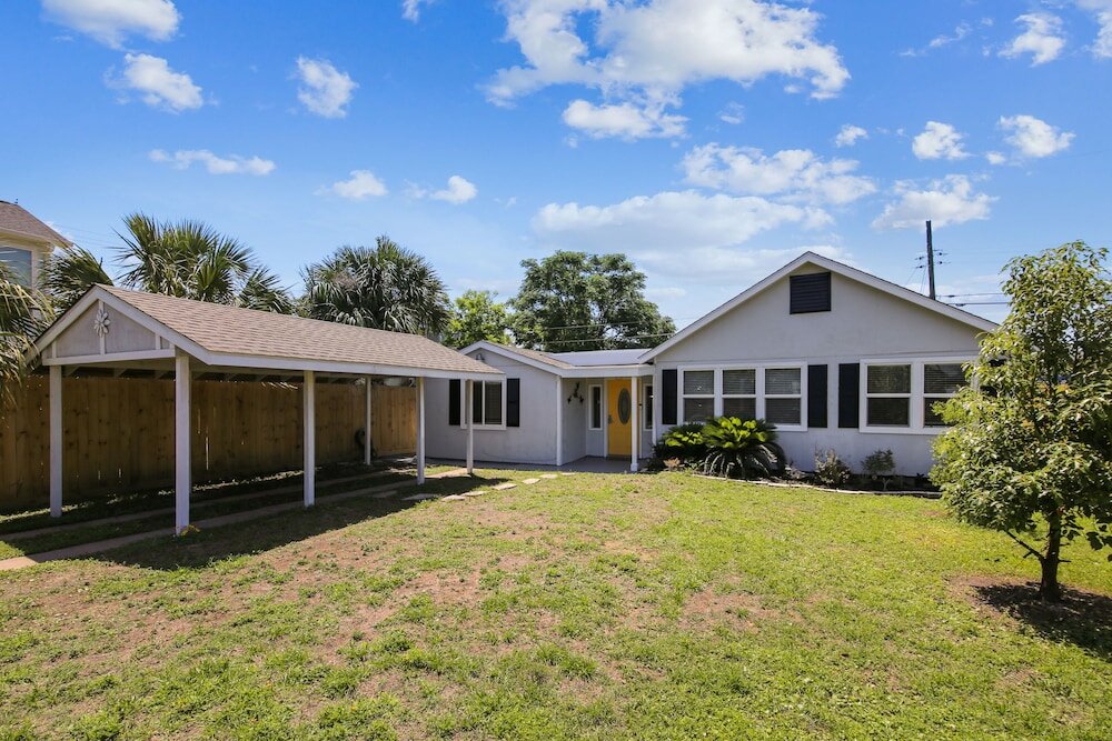 Фото Butterfly Bungalow