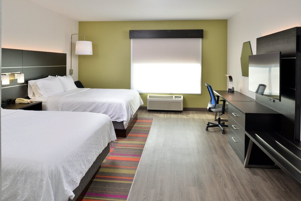 Фото Holiday Inn Express & Suites Carthage