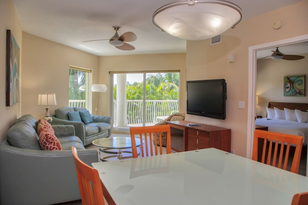 Фото Crystal Palms Beach Resort