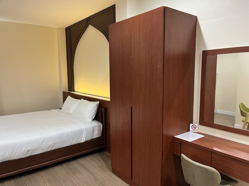 Фото Anwari Hotel