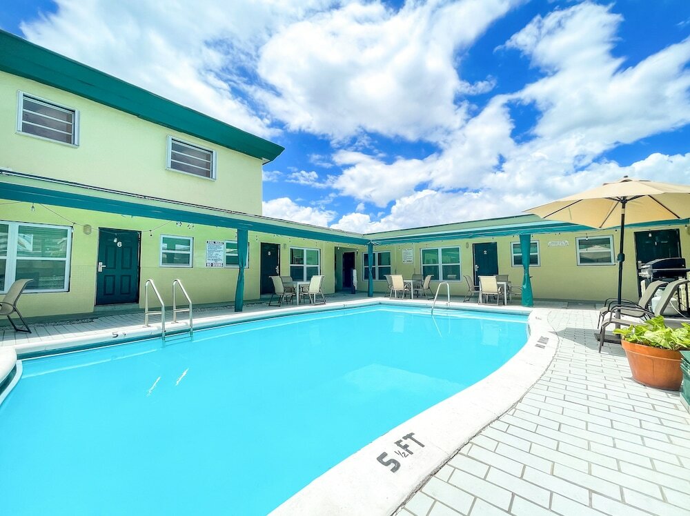 Фото Hollywood by the Sea