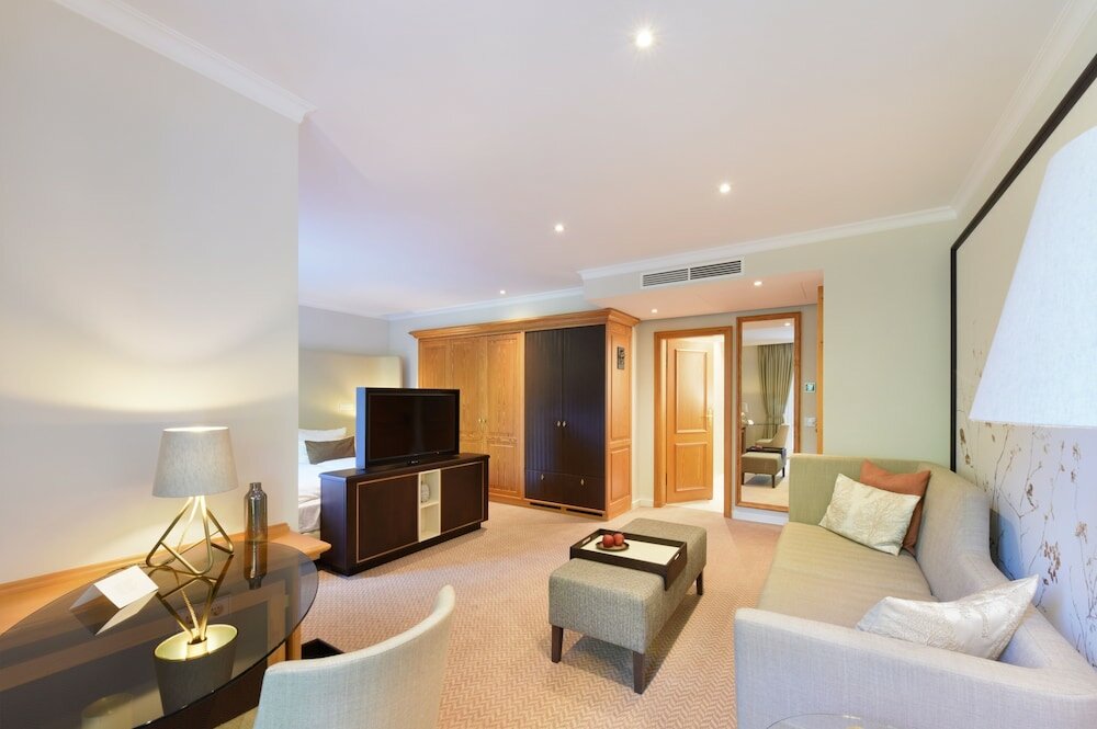 Фото Hotel Landhaus Wachtelhof