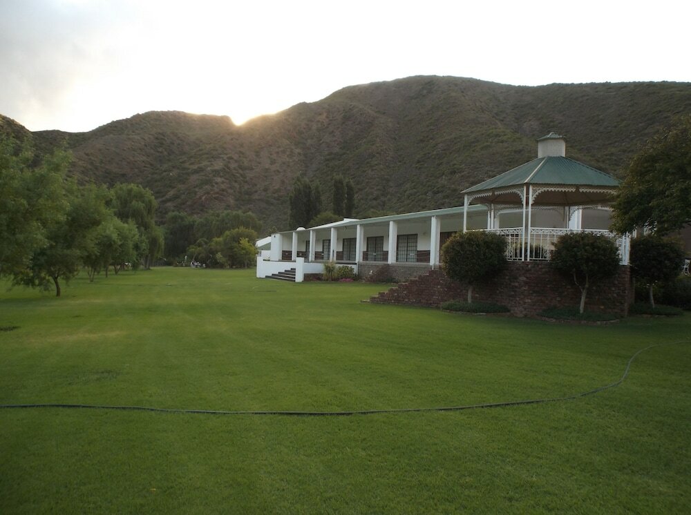 Фото Old Mill Lodge, Working Ostrich Farm & Restaurant, Oudtshoorn