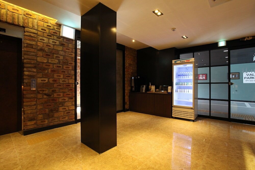 Фото Suwon Gwonseon-dong Jani B Hotel