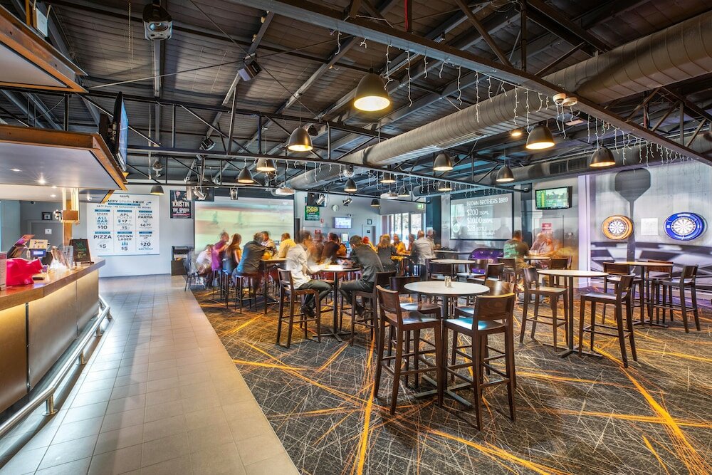 Фото Nightcap at Sandown Park Hotel