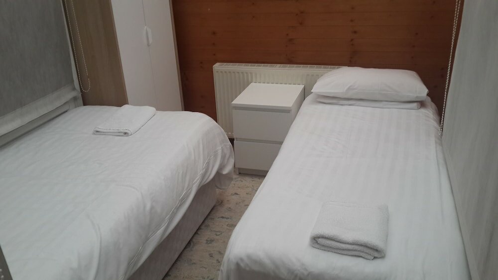 Фото London Aparthotel