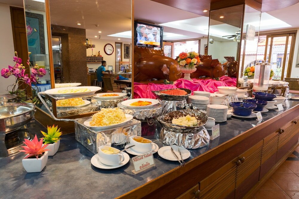 Фото Thipurai Beach Hotel