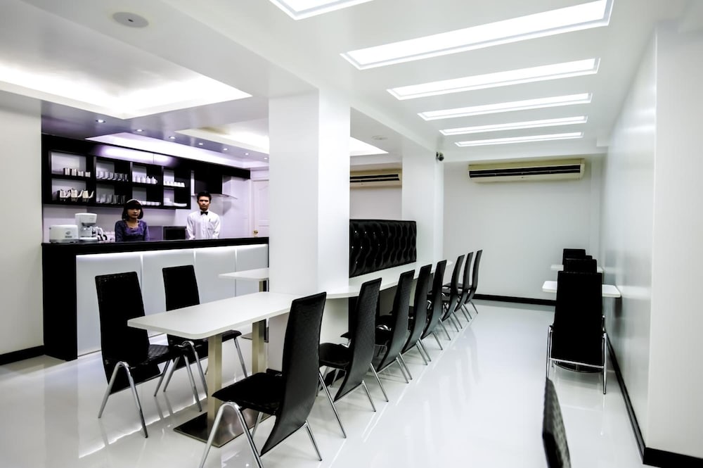 Фото Clover Hotel City Center