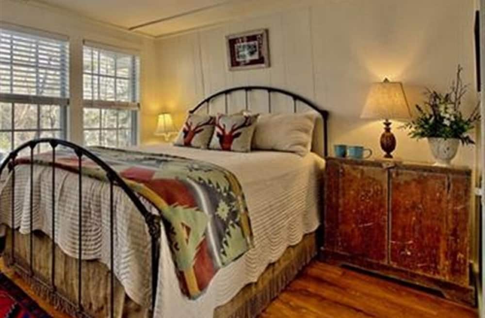 Фото Lake Rabun Hotel & Restaurant