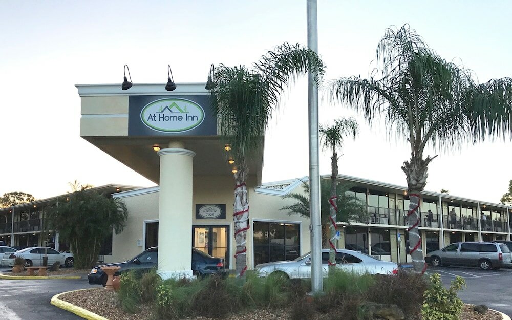 Фото отеля 1