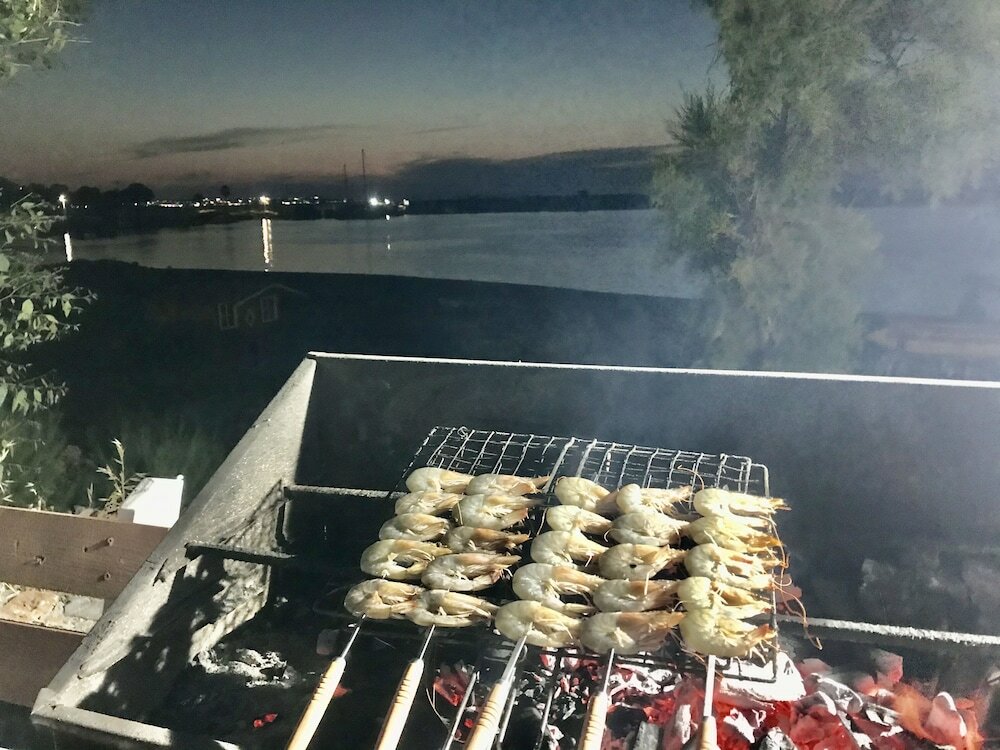 Фото Sea View Apts & Suites by Pachiplex