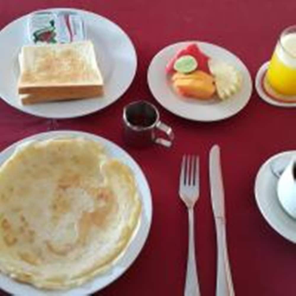 Фото La Walon Hotel