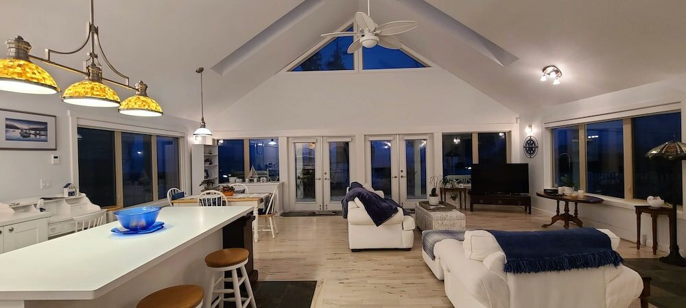 Фото The White House