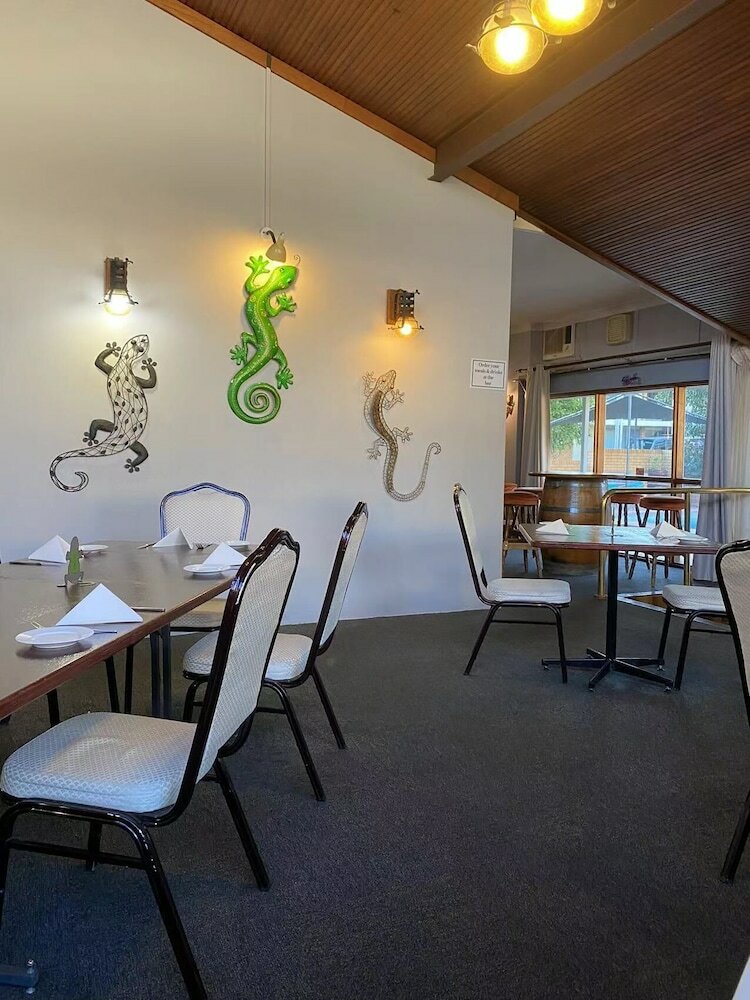 Фото Gateway Motor Inn