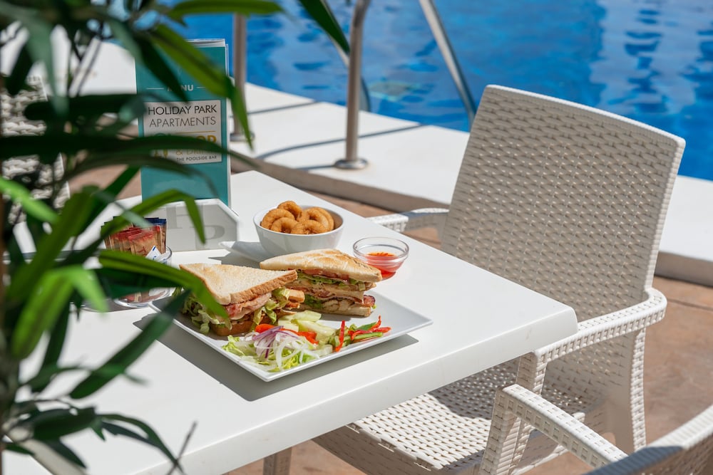 Фото Holiday Park Santa Ponsa