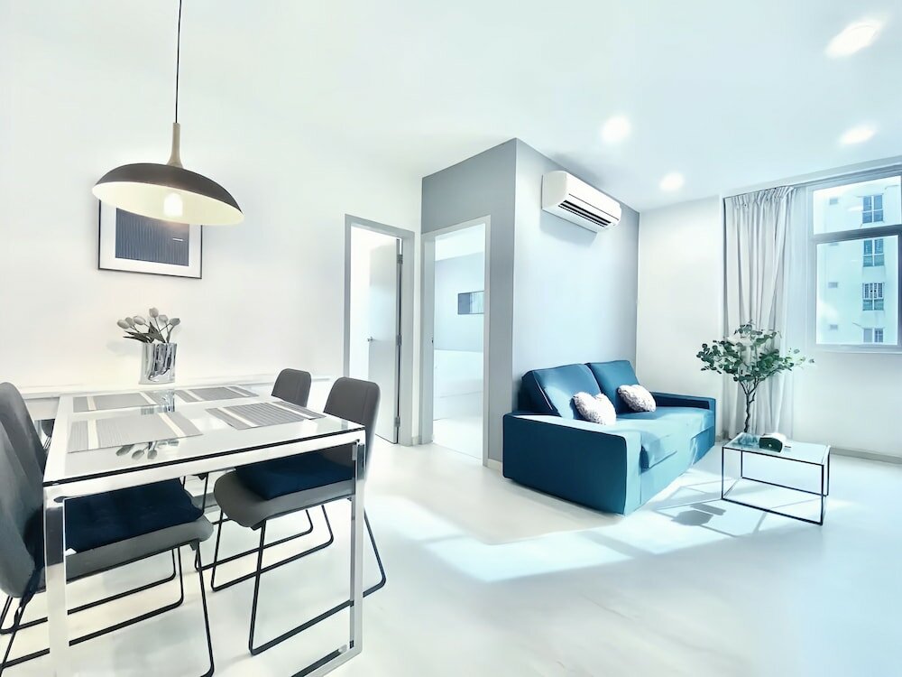 Фото Straits Garden Suites Georgetown