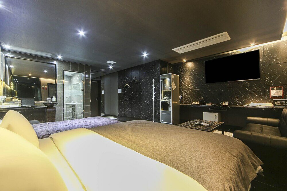 Фото Black Hotel