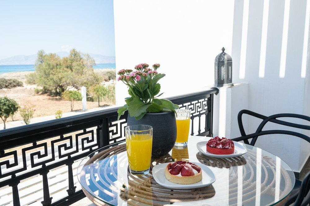 Фото Sea Lilies Suites