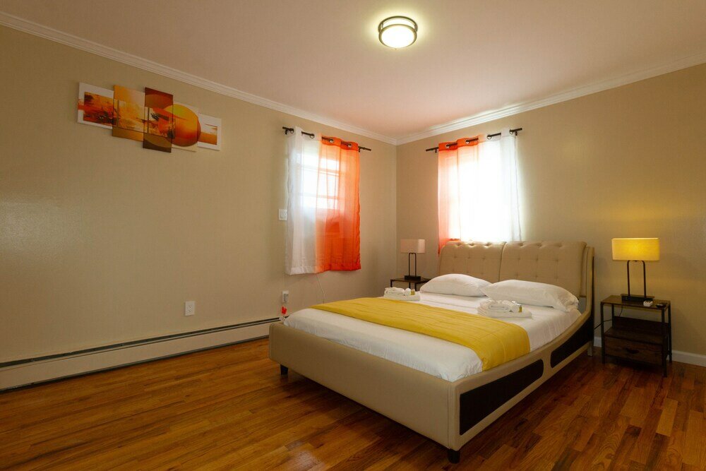 Фото Cheerful & Beautiful 3-Bedroom Ranch